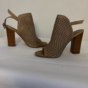 Size 7 summer wedges .